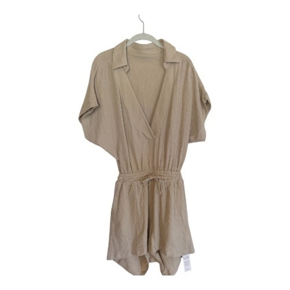 Cupshe Romper Womens S‎ Tan V-Neck Short Sleeve Open Back NEW